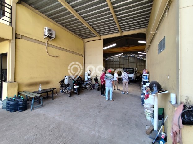 Gudang Paling Dicari LB 1300m2 Dijual di Pasar Kemis Gudang Paling Dicari LB 1300m2 Dijual di Pasar Kemis