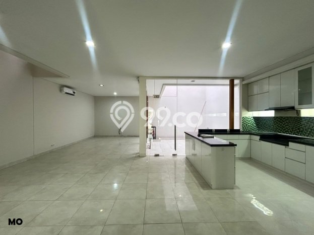 Rumah sewa siap pakai 3 KT di Raffles Hills, Jakarta Timur Rumah sewa siap pakai 3 KT di Raffles Hills, Jakarta Timur
