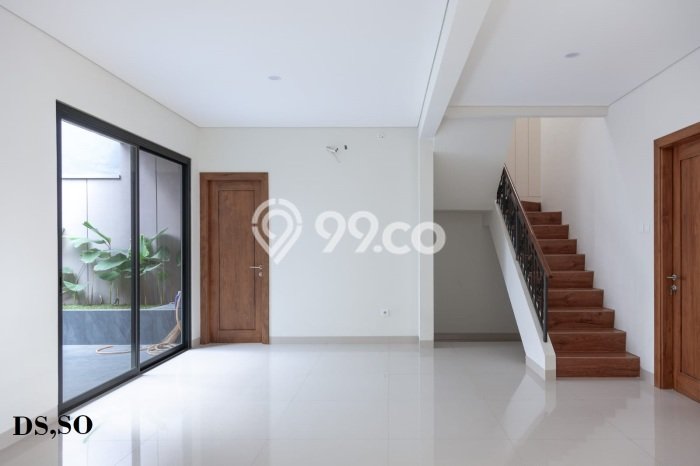 Hunian Elit LB 256m2 Siap Huni Desain Elegan di Legenda Wisata, Jakarta Timur Hunian Elit LB 256m2 Siap Huni Desain Elegan di Legenda Wisata, Jakarta Timur