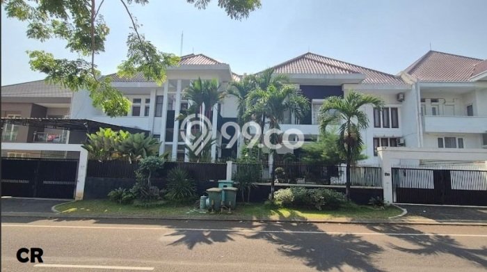 Hunian Mewah LB 800m2 Siap Pakai Desain Elegan di Cibubur, Jakarta Timur Hunian Mewah LB 800m2 Siap Pakai Desain Elegan di Cibubur, Jakarta Timur
