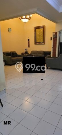Rumah Elit Modern Tanpa Renovasi di Kota Wisata Jakarta Timur Rumah Elit Modern Tanpa Renovasi di Kota Wisata Jakarta Timur