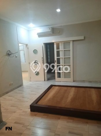 Disewakan! Rumah 4 Kamar Tidur &
4 Kamar Mandi di Citra Grand, Jakarta Timur Disewakan! Rumah 4 Kamar Tidur &
4 Kamar Mandi di Citra Grand, Jakarta Timur