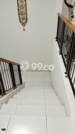 Rumah Modern 4 KT di Cibubur Jakarta Timur Unfurnished Rumah Modern 4 KT di Cibubur Jakarta Timur Unfurnished
