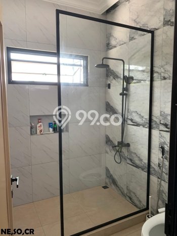Rumah Elit Modern Tanpa Renovasi di Raffles Hills Jakarta Timur Rumah Elit Modern Tanpa Renovasi di Raffles Hills Jakarta Timur