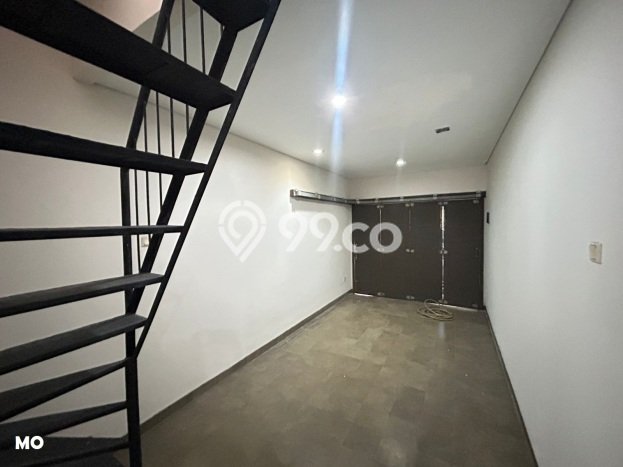 Rumah sewa siap pakai 3 KT di Raffles Hills, Jakarta Timur Rumah sewa siap pakai 3 KT di Raffles Hills, Jakarta Timur
