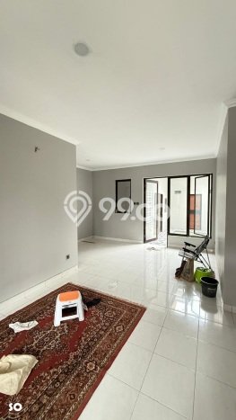 Rumah sewa siap pakai 3 KT di Legenda Wisata, Jakarta Timur Rumah sewa siap pakai 3 KT di Legenda Wisata, Jakarta Timur