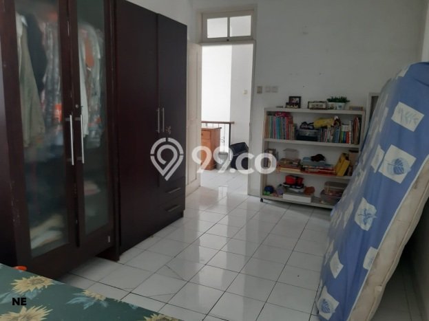 Rumah Luxury Modern Tanpa Renovasi di Cibubur Jakarta Timur Rumah Luxury Modern Tanpa Renovasi di Cibubur Jakarta Timur