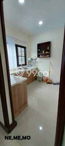 LIMITED UNIT! Rumah di , 2 KM, Luas 300m2m² LB 160m2m² LIMITED UNIT! Rumah di , 2 KM, Luas 300m2m² LB 160m2m²