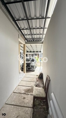 Rumah sewa siap pakai 3 KT di Legenda Wisata, Jakarta Timur Rumah sewa siap pakai 3 KT di Legenda Wisata, Jakarta Timur