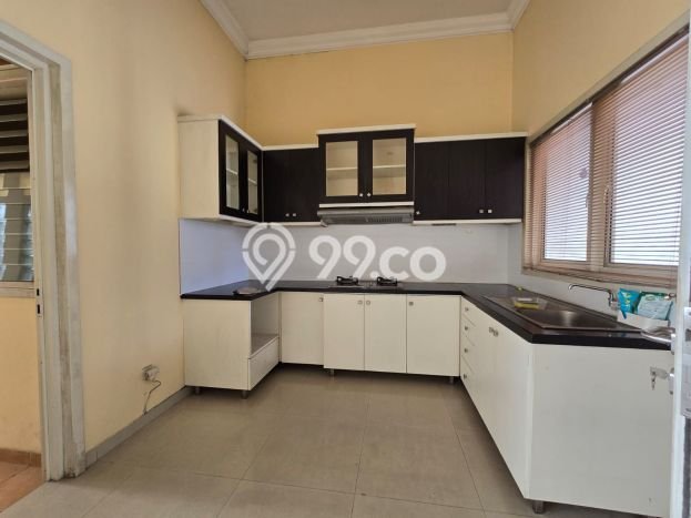For Sale! Luxury House LT 200m2 Desain Elegan di Candi Golf For Sale! Luxury House LT 200m2 Desain Elegan di Candi Golf