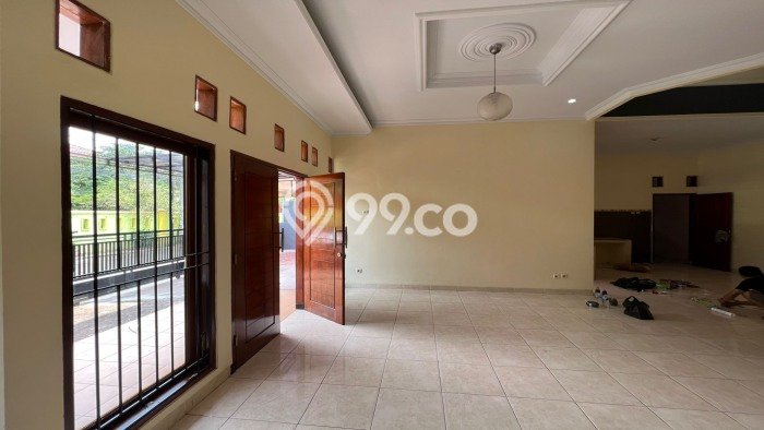 Dijual Rumah Premium dengan Fasilitas Sekitar Komplit di Ciracas, Jakarta Timur Dijual Rumah Premium dengan Fasilitas Sekitar Komplit di Ciracas, Jakarta Timur