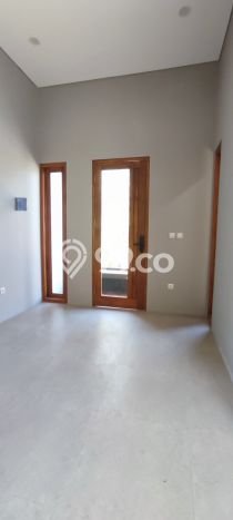 Rumah Strategis dengan Luas Tanah 70m2m² dan Luas Bangunan 51m2m² di Area Argomulyo, Salatiga Rumah Strategis dengan Luas Tanah 70m2m² dan Luas Bangunan 51m2m² di Area Argomulyo, Salatiga