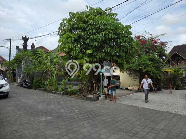 Rumah Siap Huni di , Denpasar, Luas 100m2m² LB 80m2m² Rumah Siap Huni di , Denpasar, Luas 100m2m² LB 80m2m²