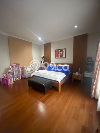 Ready to Use! Premium House LT 700m2 Desain Elegan di Tanjung Barat Ready to Use! Premium House LT 700m2 Desain Elegan di Tanjung Barat