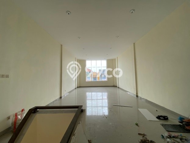Lokasi terbaik! Rumah siap pakai disewakan di Depok LB 225m2 Lokasi terbaik! Rumah siap pakai disewakan di Depok LB 225m2