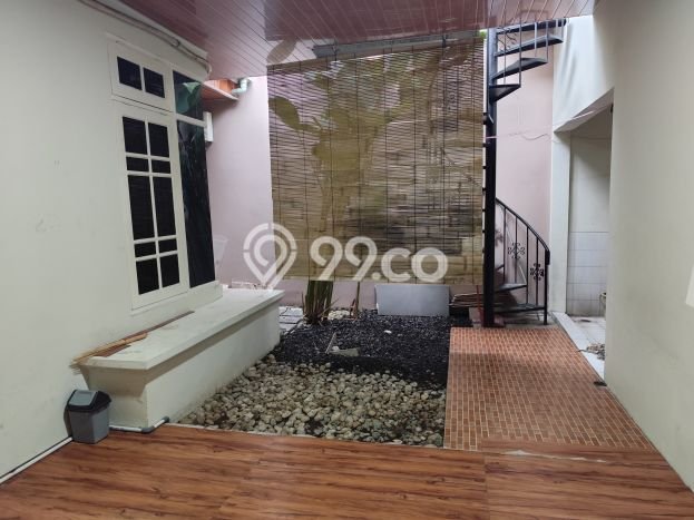 Rumah area Depok, 4 KM, Lingkungan Tenang Rumah area Depok, 4 KM, Lingkungan Tenang