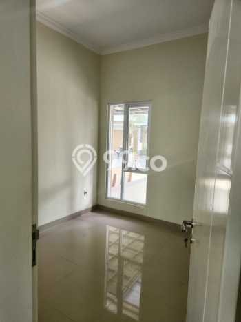 Lokasi strategis! Rumah siap huni disewakan di Depok LB 90m2 Lokasi strategis! Rumah siap huni disewakan di Depok LB 90m2