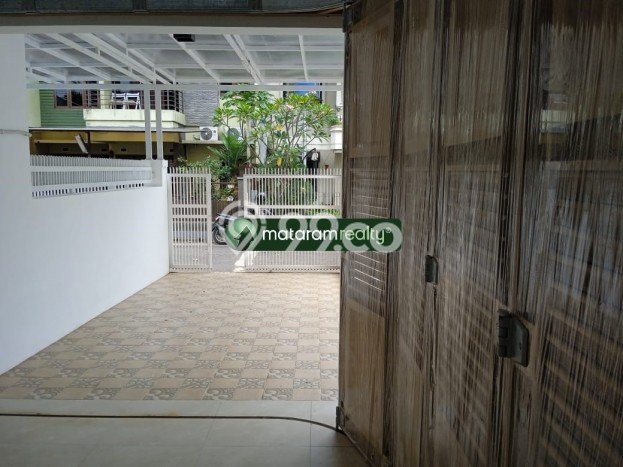 Disewakan Rumah Baru di Area Turangga, Bisa Untuk Kantor Disewakan Rumah Baru di Area Turangga, Bisa Untuk Kantor