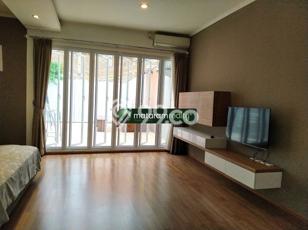 Rumah Modern Minimalis Fullyfurnished Setramurni,ada Kolam Renang Rumah Modern Minimalis Fullyfurnished Setramurni,ada Kolam Renang