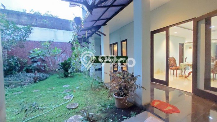 Ready to Use! Premium House LT 562m2 Desain Modern di Tubagus Ismail Ready to Use! Premium House LT 562m2 Desain Modern di Tubagus Ismail