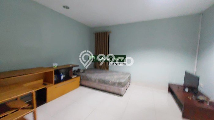 Ready to Use! Premium House LT 562m2 Desain Modern di Tubagus Ismail Ready to Use! Premium House LT 562m2 Desain Modern di Tubagus Ismail