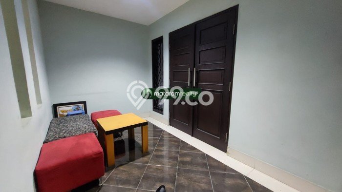 Ready to Use! Premium House LT 562m2 Desain Modern di Tubagus Ismail Ready to Use! Premium House LT 562m2 Desain Modern di Tubagus Ismail