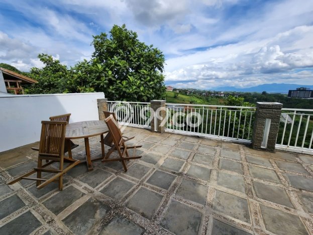 Rumah Luxury Modern Siap Huni di Dago Bandung Rumah Luxury Modern Siap Huni di Dago Bandung