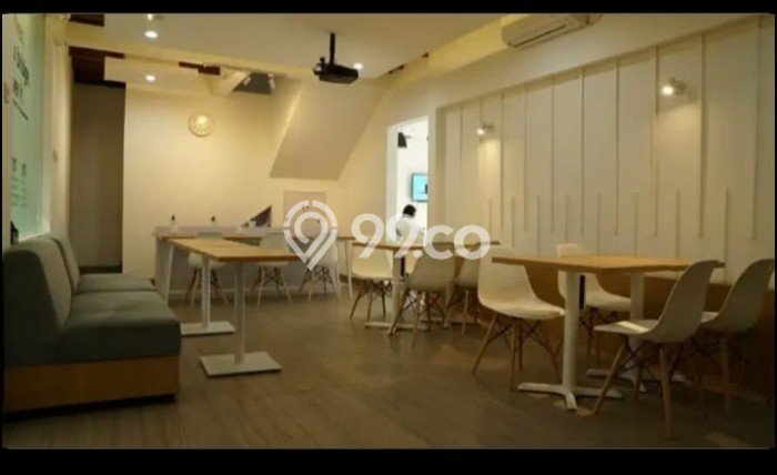 Rumah Bangunan 2 Lantai Tengah Kota Sangat Cocok Untuk Kantor Rumah Bangunan 2 Lantai Tengah Kota Sangat Cocok Untuk Kantor