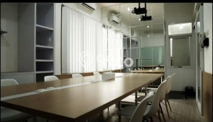 Rumah Bangunan 2 Lantai Tengah Kota Sangat Cocok Untuk Kantor Rumah Bangunan 2 Lantai Tengah Kota Sangat Cocok Untuk Kantor