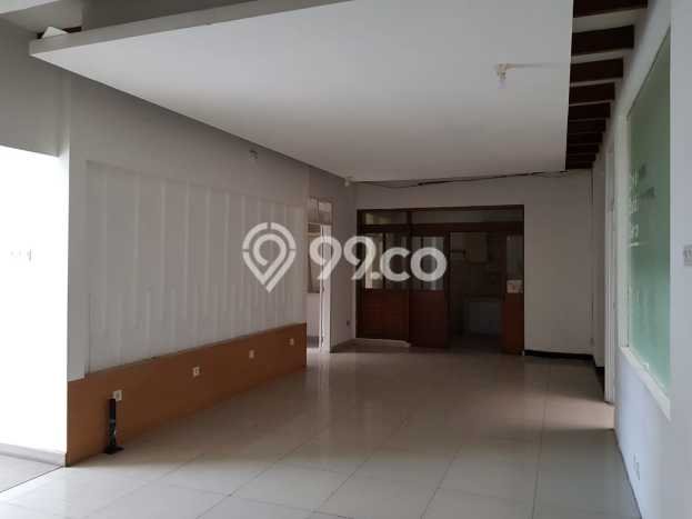 Rumah Bangunan 2 Lantai Tengah Kota Sangat Cocok Untuk Kantor Rumah Bangunan 2 Lantai Tengah Kota Sangat Cocok Untuk Kantor