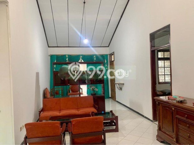 Disewakan! Rumah 4 Kamar Tidur &
2 Kamar Mandi di Pasteur, Bandung Disewakan! Rumah 4 Kamar Tidur &
2 Kamar Mandi di Pasteur, Bandung