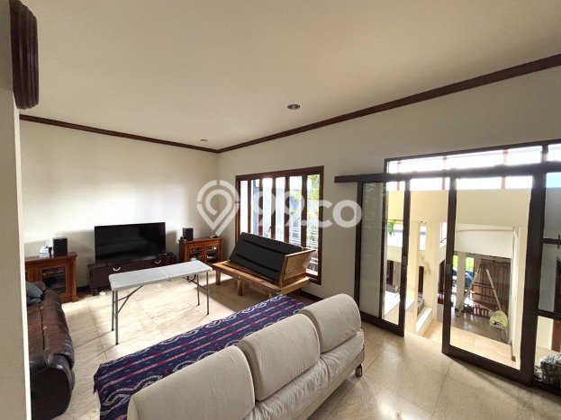Disewakan! Rumah 3 Kamar Tidur &
2 Kamar Mandi di Setra Indah, Bandung Disewakan! Rumah 3 Kamar Tidur &
2 Kamar Mandi di Setra Indah, Bandung