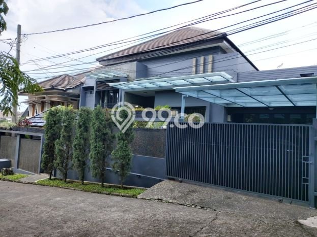 Ready to Use! Premium House LT 237m2 Desain Elegan di Geger Kalong Ready to Use! Premium House LT 237m2 Desain Elegan di Geger Kalong