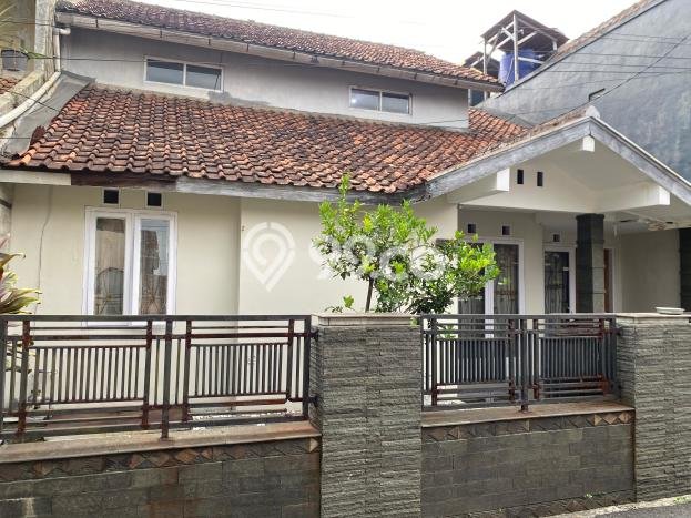 Disewakan! Rumah 3 Kamar Tidur &
2 Kamar Mandi di Margacinta, Bandung Disewakan! Rumah 3 Kamar Tidur &
2 Kamar Mandi di Margacinta, Bandung