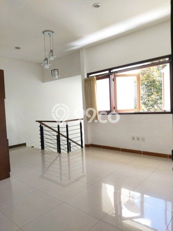 Rumah Disewakan Bandung LT 216m2 LB 220m2 Area Cipaku Rumah Disewakan Bandung LT 216m2 LB 220m2 Area Cipaku