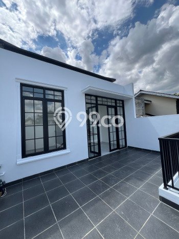 Rumah Strategis Modern Lb 120m2 di BSD, Tangerang Selatan Rumah Strategis Modern Lb 120m2 di BSD, Tangerang Selatan