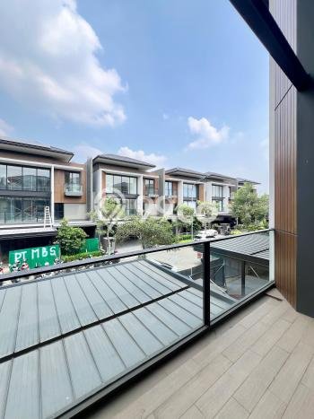 Hunian Mewah Dijual LT 276m2 di BSD, Tangerang Selatan Hunian Mewah Dijual LT 276m2 di BSD, Tangerang Selatan