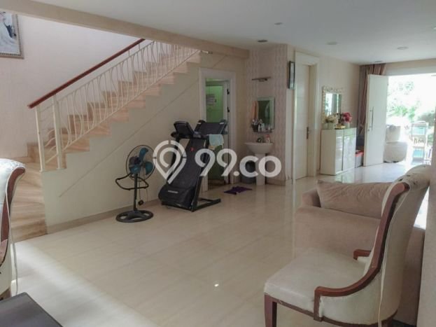 Rumah Elit LB 185m2 Siap Huni Desain Elegan di Meruya, Jakarta Barat Rumah Elit LB 185m2 Siap Huni Desain Elegan di Meruya, Jakarta Barat