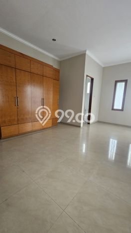 Hunian Mewah LB 200m2 Siap Huni Desain Elegan di Sektor 9-Bintaro, Tangerang Selatan Hunian Mewah LB 200m2 Siap Huni Desain Elegan di Sektor 9-Bintaro, Tangerang Selatan