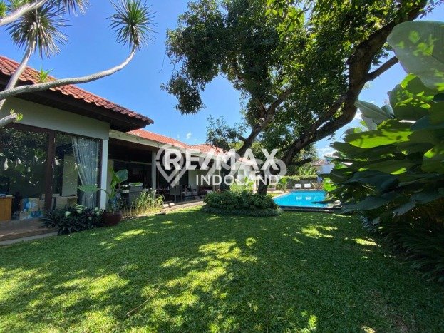 Rumah Luxury Modern Tanpa Renovasi di Kemang Jakarta Selatan Rumah Luxury Modern Tanpa Renovasi di Kemang Jakarta Selatan