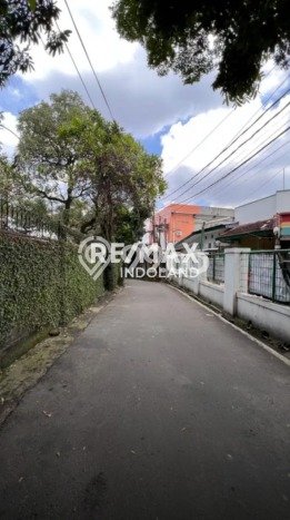 Tanah Area Strategis di Kebayoran Lama, Luas 443m², Ideal untuk Bisnis Tanah Area Strategis di Kebayoran Lama, Luas 443m², Ideal untuk Bisnis