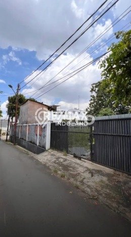 Tanah Area Strategis di Kebayoran Lama, Luas 443m², Ideal untuk Bisnis Tanah Area Strategis di Kebayoran Lama, Luas 443m², Ideal untuk Bisnis
