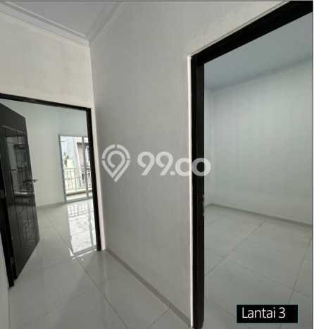 Dijual Hunian Rumah Terawat 4 KT di Tanjung Duren, Jakarta Barat Dijual Hunian Rumah Terawat 4 KT di Tanjung Duren, Jakarta Barat
