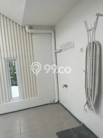 RARE UNIT! Rumah kawasan Kembangan, 2 KM, View Kota, Luas 144m² Bangunan 160m² RARE UNIT! Rumah kawasan Kembangan, 2 KM, View Kota, Luas 144m² Bangunan 160m²