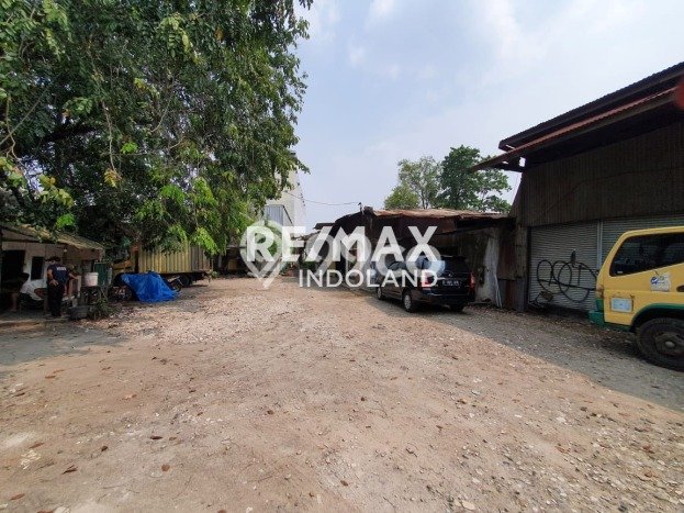 Dijual Tanah Kawasan Daan Mogot, Luas 2220m², Lingkungan Nyaman Dijual Tanah Kawasan Daan Mogot, Luas 2220m², Lingkungan Nyaman