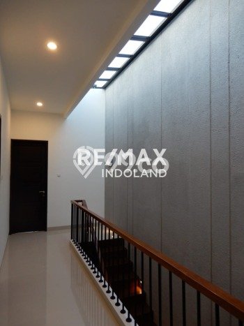 Rumah Nyaman area Cipondoh, Tangerang, LT 150m² LB 192m² Rumah Nyaman area Cipondoh, Tangerang, LT 150m² LB 192m²