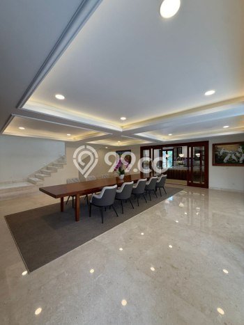 Ready to Use! Premium House LT 1066m2 Desain Elegan di Kemang Ready to Use! Premium House LT 1066m2 Desain Elegan di Kemang