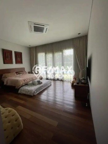 Rumah Luxury Modern Tanpa Renovasi di Kemang Jakarta Selatan Rumah Luxury Modern Tanpa Renovasi di Kemang Jakarta Selatan