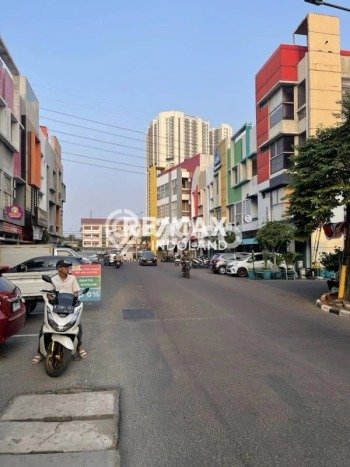 HARGA TERBAIK! Tanah di Duri Kosambi, Luas 5000m², Akses Jalan Utama, Cocok untuk Investasi HARGA TERBAIK! Tanah di Duri Kosambi, Luas 5000m², Akses Jalan Utama, Cocok untuk Investasi