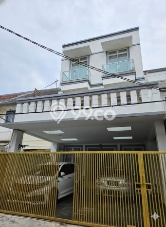 Ready to Use! Premium House LT 90m2 Desain Elegan di Taman Palem Ready to Use! Premium House LT 90m2 Desain Elegan di Taman Palem